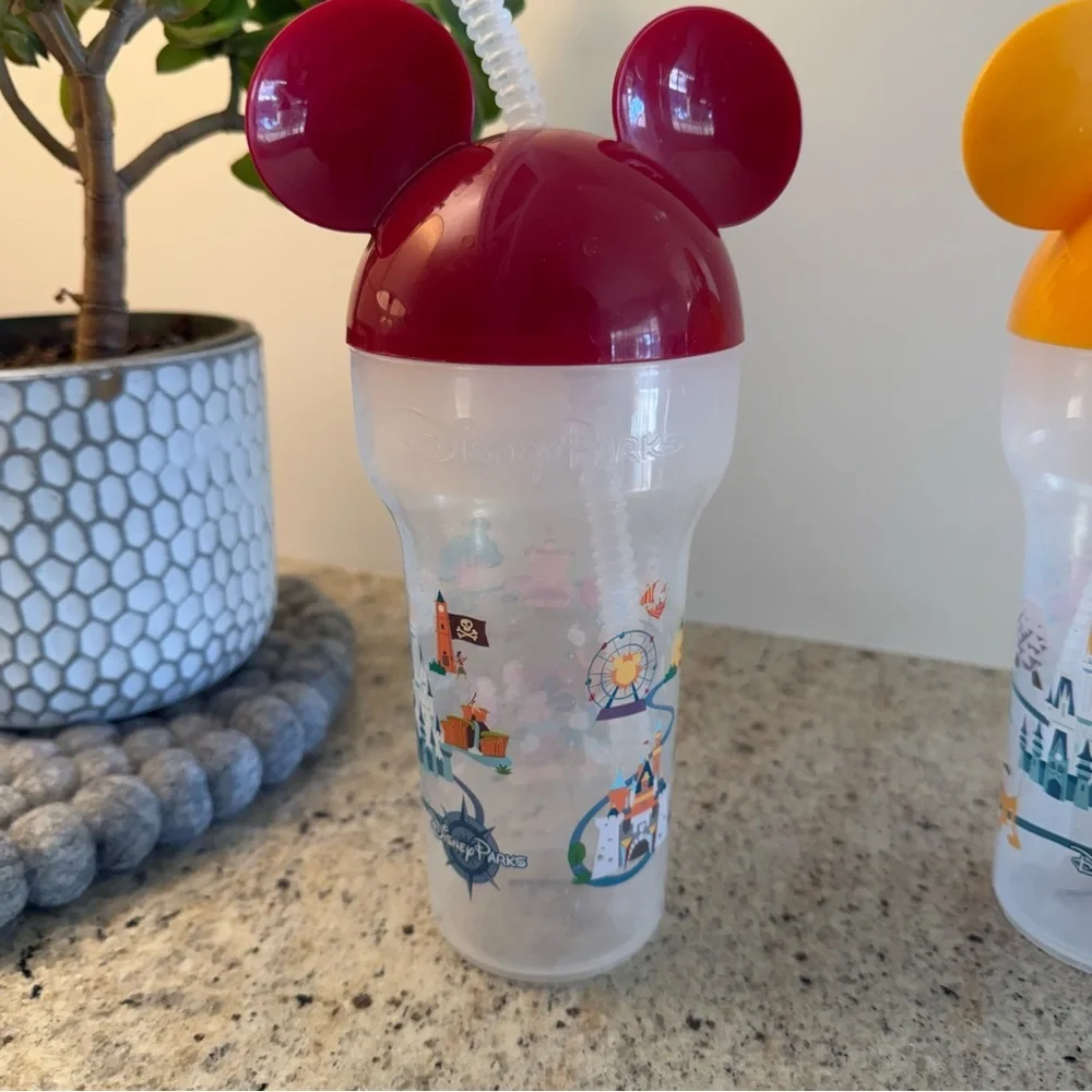 Disney Parks Mickey Mouse Ears Plastic Cups Set Disneyland [2] Cups with Straws